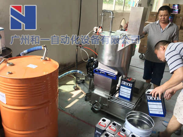 灌裝機(jī)現(xiàn)場(chǎng)案例